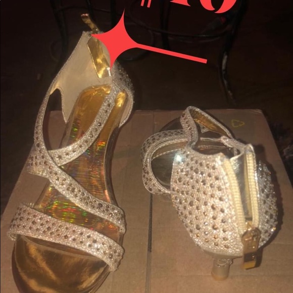 Random clothes - Picture 7 of 9